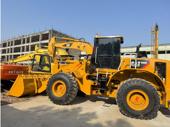 اللودر بعجل CATERPILLAR 966H