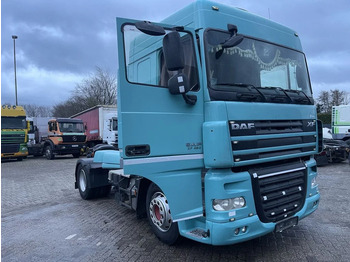 شاحنة جرار DAF XF 105 460