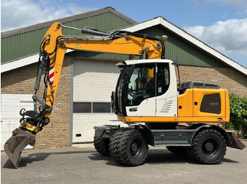 حفارة على عجلات LIEBHERR A 914