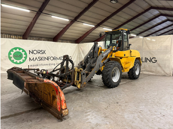 اللودر بعجل VOLVO L40B