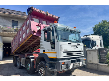 قلابات IVECO EuroTrakker