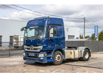 شاحنة جرار MERCEDES-BENZ Actros 1846