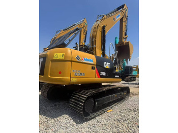 حفارات زحافة CATERPILLAR 320D2