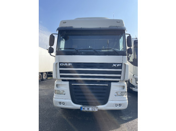 شاحنة جرار DAF XF 105 460