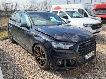 سيارة دفع رباعي AUDI