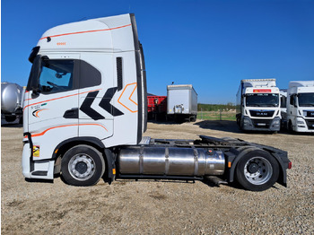 شاحنة جرار IVECO AS440ST/FP LT LNG CIĄGNIK SIODŁOWY: صور 4