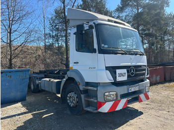 شاحنة ذات الخطاف MERCEDES-BENZ Axor