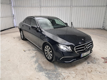 سيارة MERCEDES-BENZ