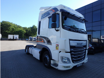 شاحنة جرار DAF XF 460