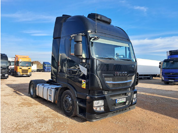 شاحنة جرار IVECO