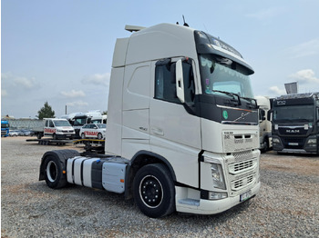 شاحنة جرار VOLVO FH