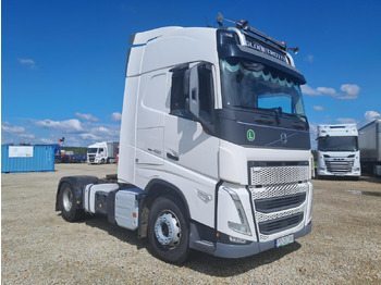شاحنة جرار VOLVO FH