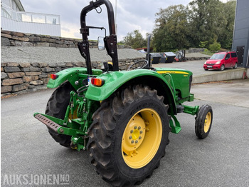 جرار 2013 John Deere 5055E 40 km TRAKTOR: صور 5