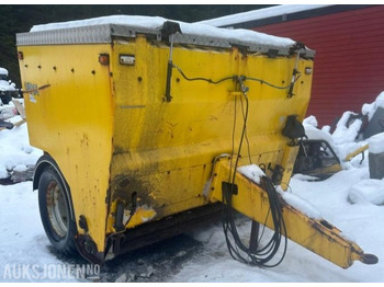 الآلات والماكينات الزراعية