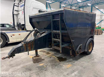 الآلات والماكينات الزراعية