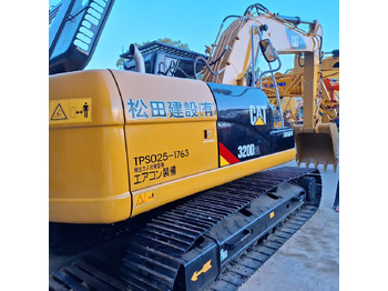 حفارات زحافة CATERPILLAR 320D2