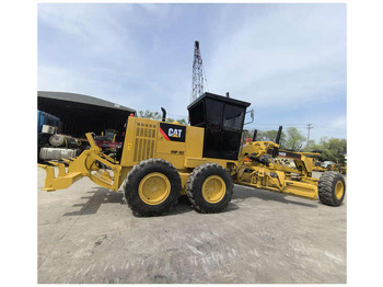 آلة تسوية الأرض CATERPILLAR 140H