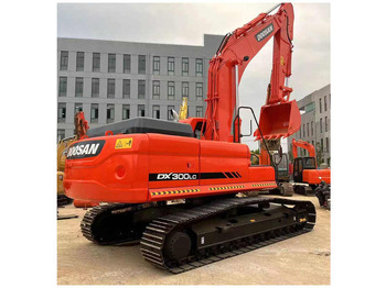 حفارات زحافة DOOSAN DX300LC