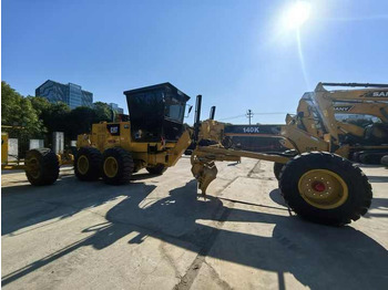 آلة تسوية الأرض Original cat 140H 140G 140K motor grader used Caterpillar 140k grader machine used for sale: صور 2