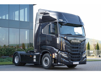 شاحنة جرار IVECO S-WAY