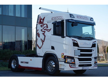 شاحنة جرار SCANIA R 450