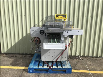 آلة التعبئة والتغليف