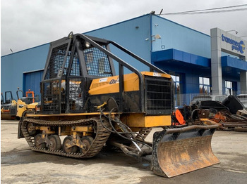 جرار أعمال الحراجة