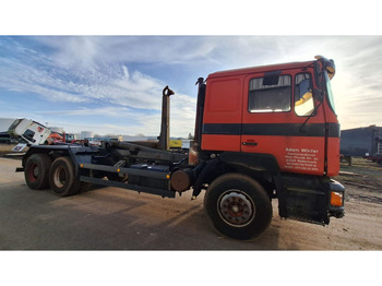 شاحنة ذات الخطاف MAN 26.272 K Abroller Blatt/Blatt 6x4: صور 5 شاحنة ذات الخطاف MAN 26.272 K Abroller Blatt/Blatt 6x4: صور 5