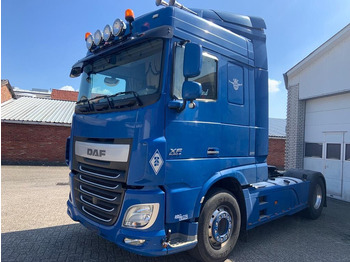 شاحنة جرار DAF XF 106 440