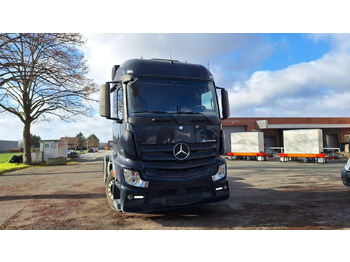 شاحنة جرار MERCEDES-BENZ Actros 1840