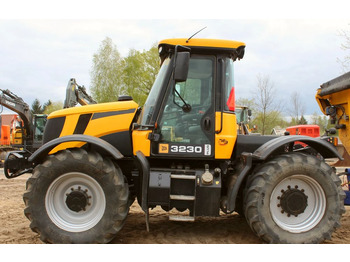 جرار JCB