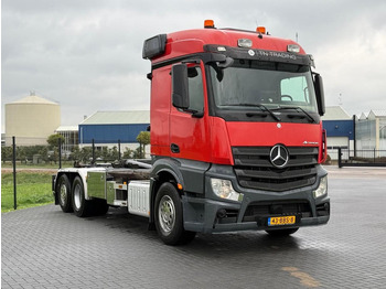 شاحنة ذات الخطاف MERCEDES-BENZ Actros