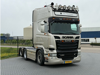 شاحنة جرار SCANIA R 580