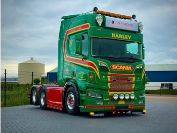 شاحنة جرار SCANIA R 650