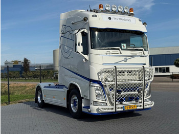 شاحنة جرار VOLVO FH13 460