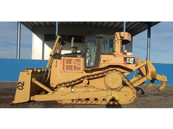 بلدوزر CATERPILLAR D6T