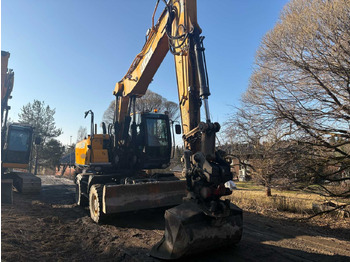 حفارة على عجلات JCB JS175W