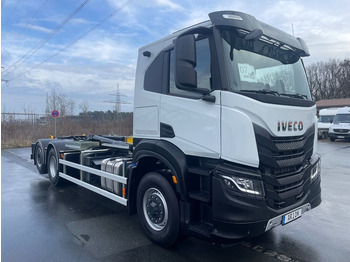 شاحنة ذات الخطاف IVECO X-WAY
