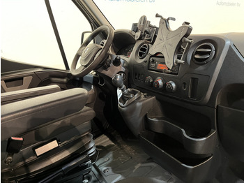 Interior photo 2: فان Renault Master 2.3 dCi L2H2 145 PK Servicebus / Bott Inrichting / Euro 6 / 220V. / Airco / Cruise Control / Camera / Trekhaak