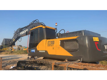 حفارة على عجلات