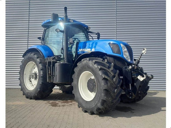 جرار NEW HOLLAND T7.220