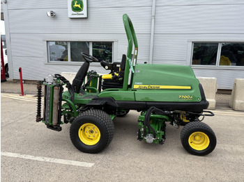 جزازة المروج JOHN DEERE 7700