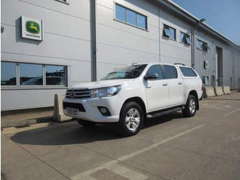 شاحنة البيك أب TOYOTA Hilux