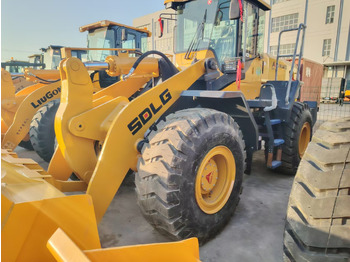 اللودر بعجل CATERPILLAR