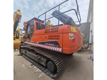 حفارات زحافة DOOSAN DX300