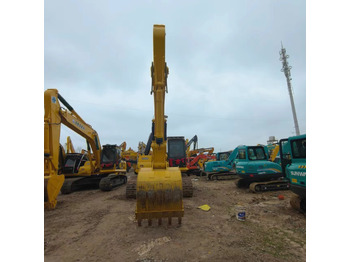 حفارات زحافة KOMATSU PC220-8: صور 3 حفارات زحافة KOMATSU PC220-8: صور 3