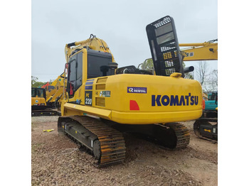حفارات زحافة KOMATSU PC220-8: صور 4 حفارات زحافة KOMATSU PC220-8: صور 4