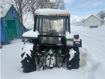 جرار 1982 John Deere 1140 tractor: صور 3 جرار 1982 John Deere 1140 tractor: صور 3