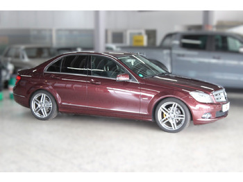 سيدان MERCEDES-BENZ