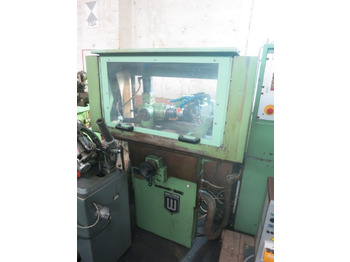 آلة تصنيع المعادن